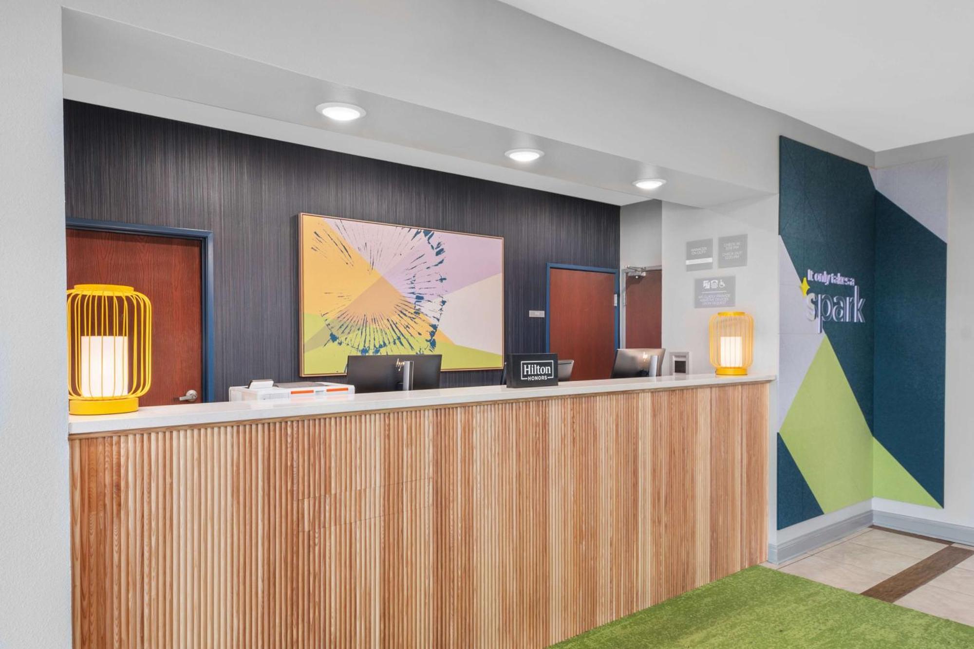 Spark By Hilton Minot Zewnętrze zdjęcie